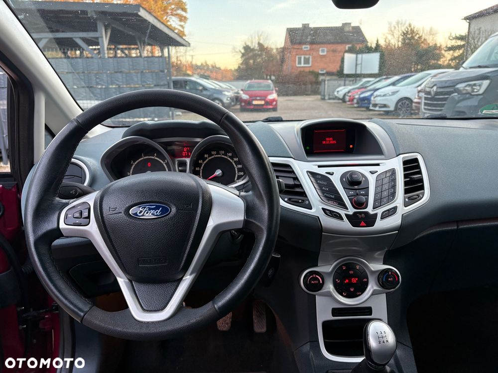 Ford Fiesta 1.4 Champions Edition - 15