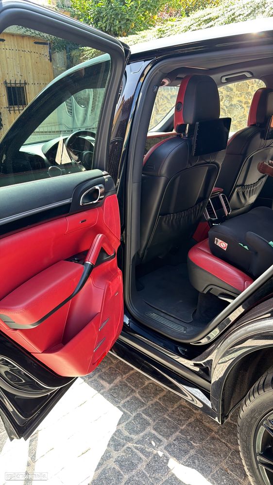 Porsche Cayenne S - 17