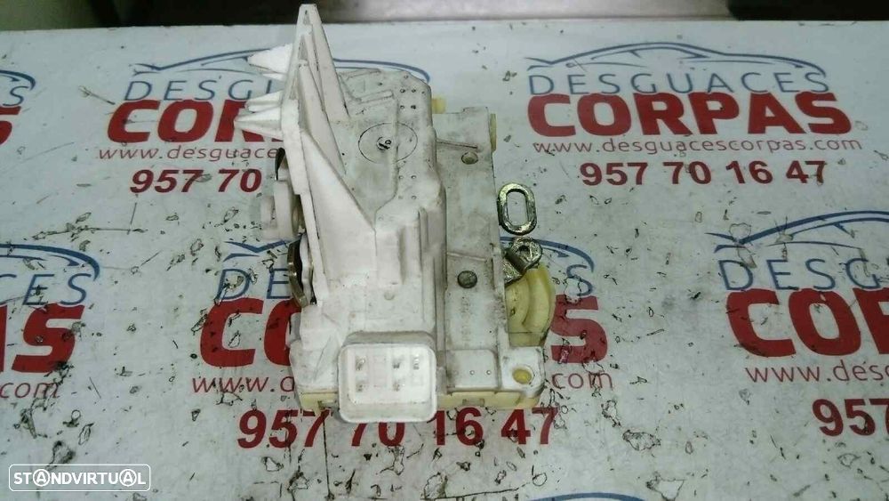 FECHADURA PORTA TRASEIRA ESQUERDA FORD FOCUS SEDAN 2000 -96BGF21813CM - 1