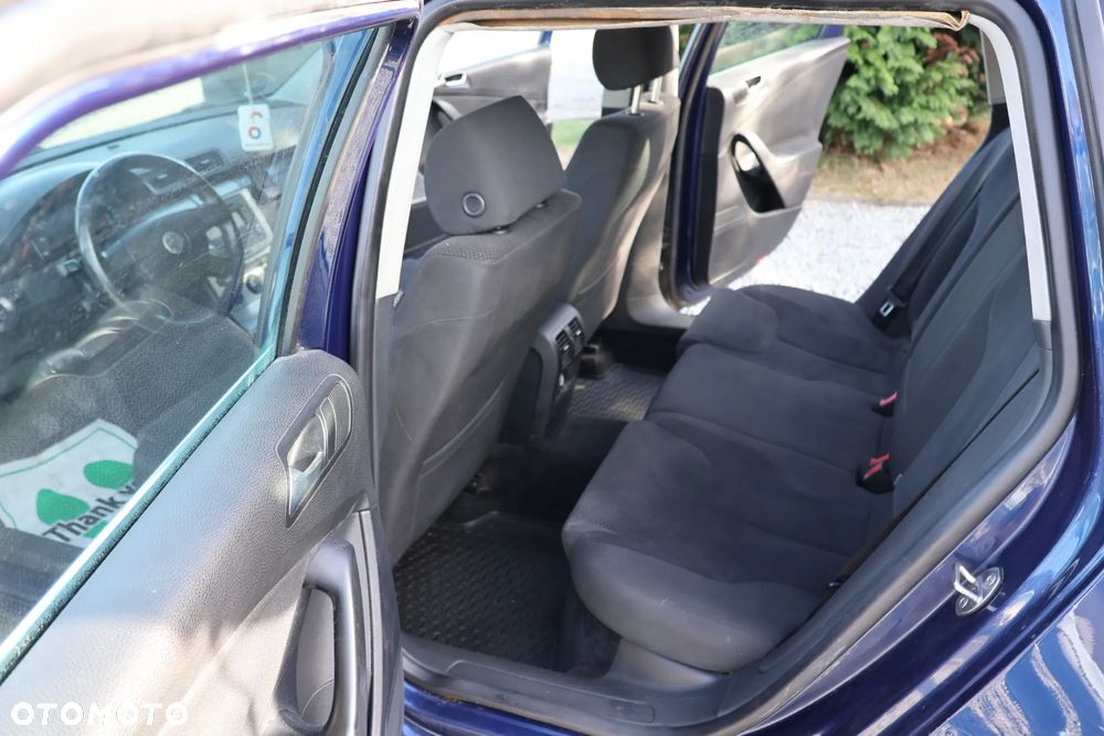 Volkswagen Passat 1.9 TDI Comfortline - 8