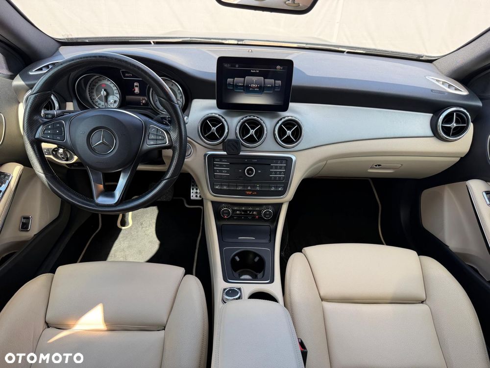 Mercedes-Benz GLA 250 7G-DCT Style - 18