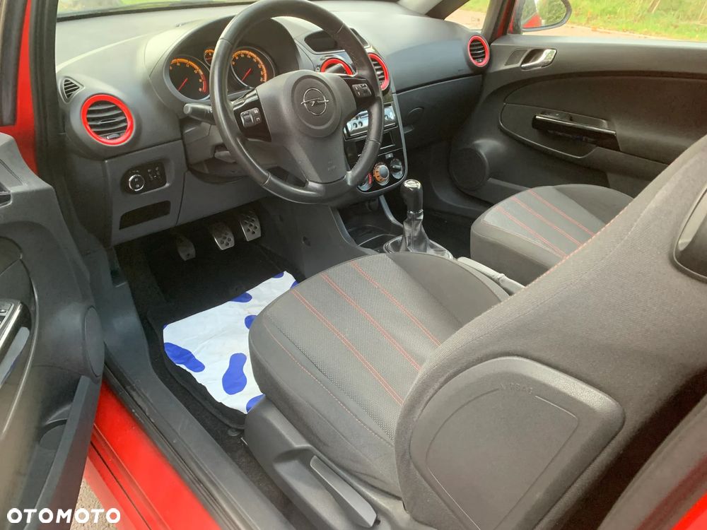 Opel Corsa 1.4 16V Edition - 4