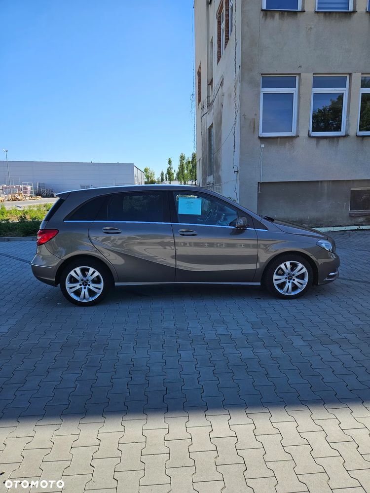 Mercedes-Benz Klasa B 220 4-Matic - 6