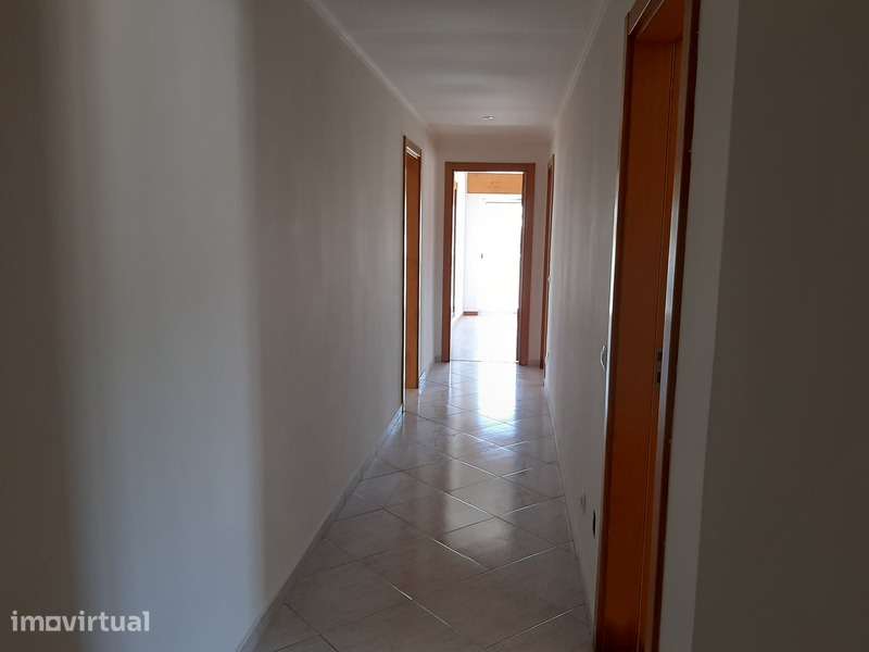 Apartamento em Azambuja, Azambuja - Grande imagem: 2/22