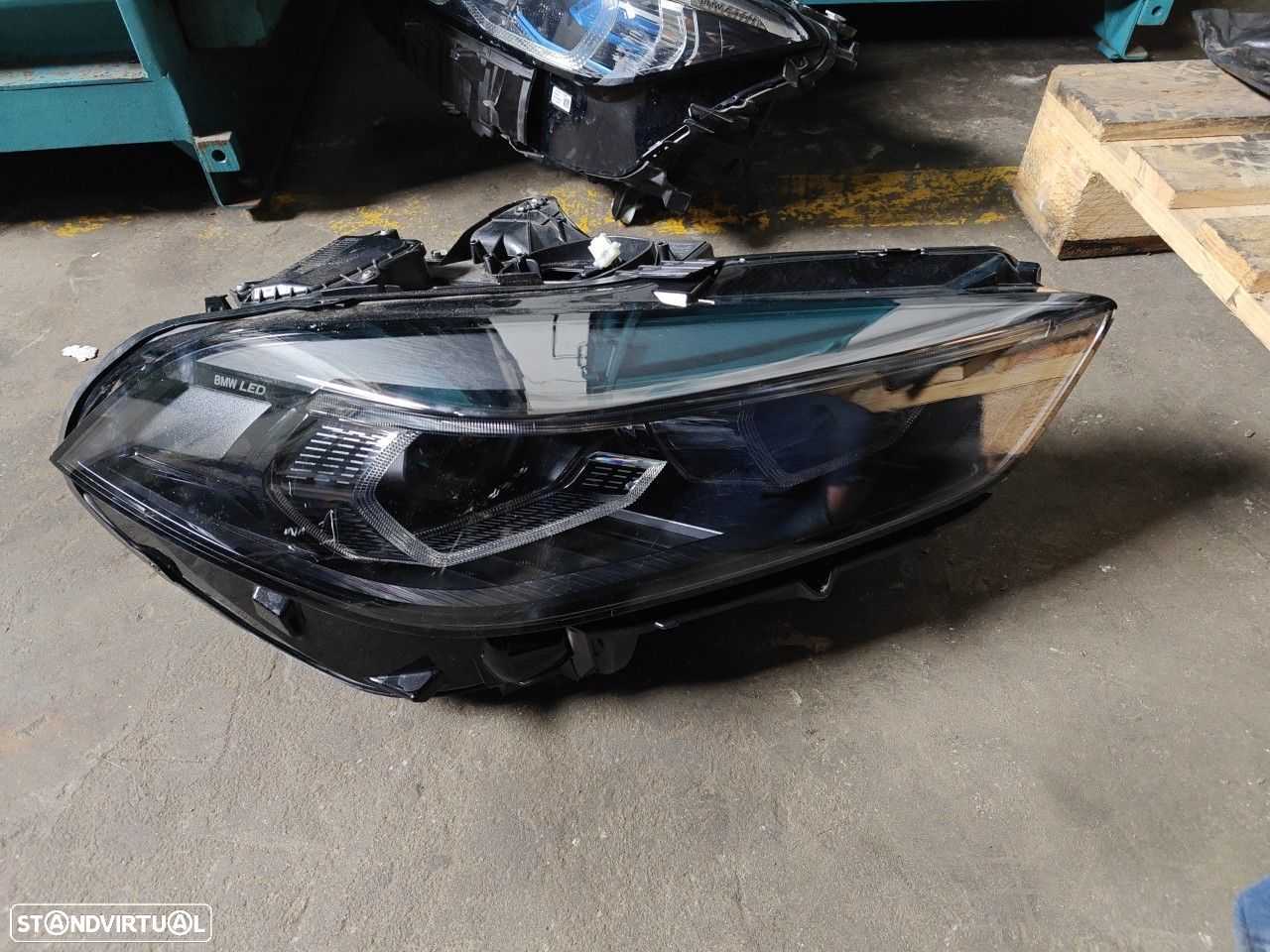 Farol Frente Direito / Otica Direita Bmw 1 (F40)  5A257d4-02 Valeo 374 - 1