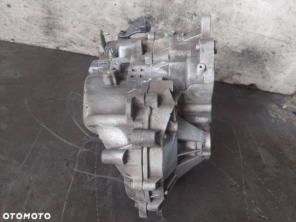 SKRZYNIA BIEGÓW VOLVO V70 I 2.5 TDI MANUAL 5 BIEGÓW - 4