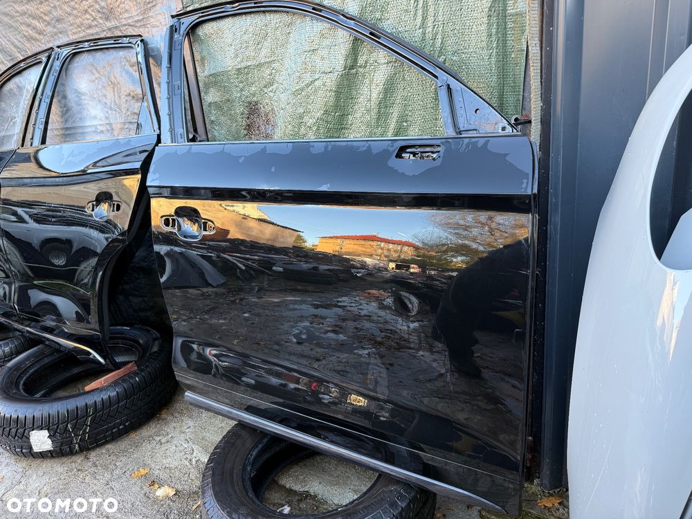 DRZWI LEWE PRZÓD LEWE PRZEDNIE LEWE TYŁ PRAWE PRZÓD AUDI Q5 II FY 80A - 18