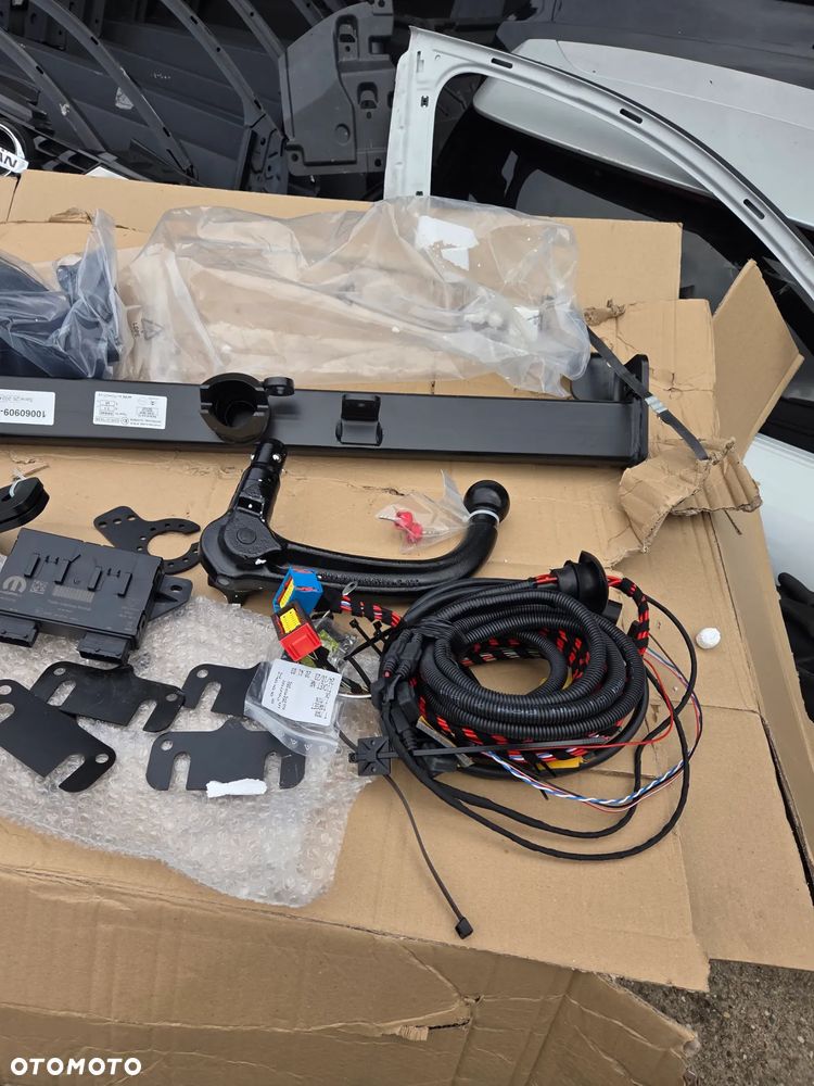 Hak holowniczy Opel Crossland X Citroen C3 Aircross Moduł wiązka kompletny Hak 39215299 1659319980 93487122 39215297 1685548380 - 4