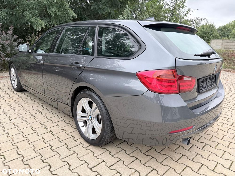 BMW Seria 3 320d Sport Line - 8