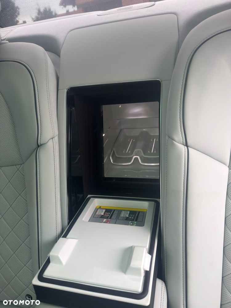 Audi A8 - 5