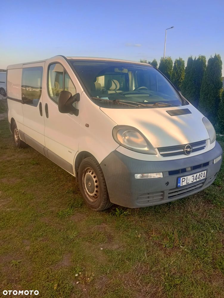 Opel Vivaro - 1