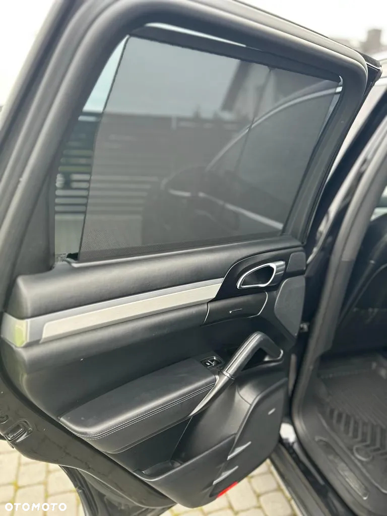 Porsche Cayenne S Hybrid Tiptronic S - 31