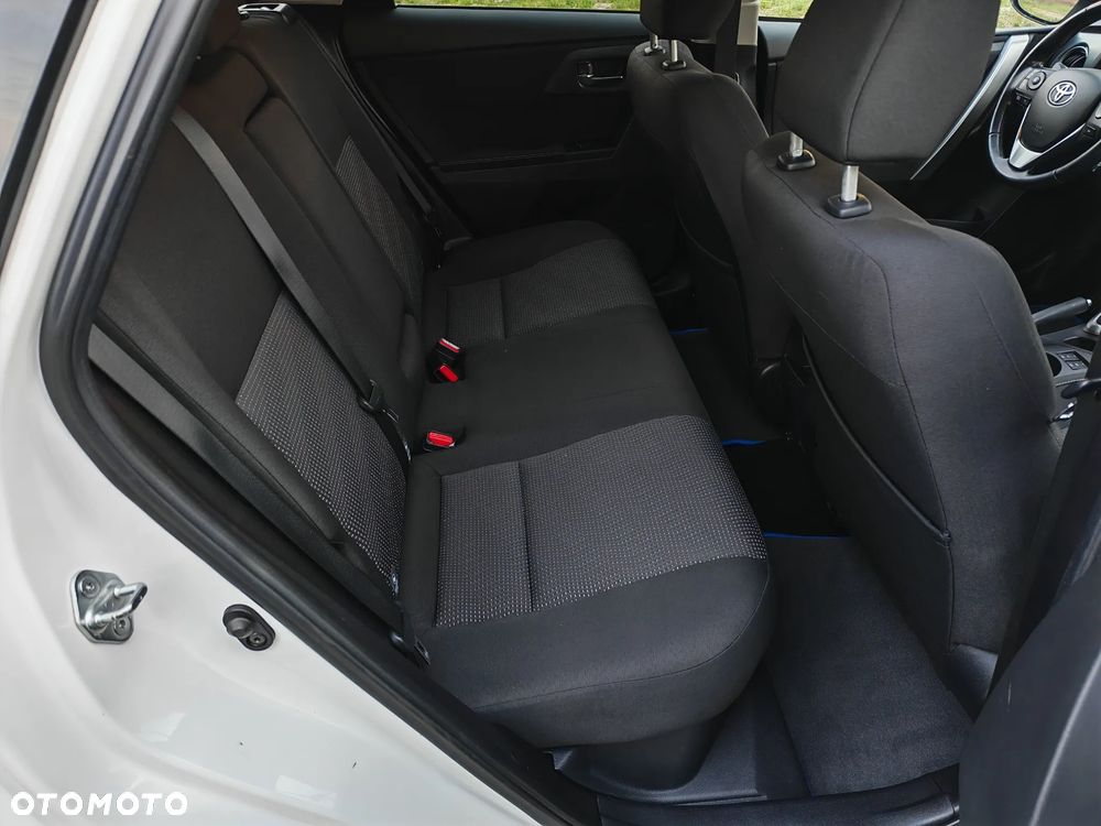 Toyota Auris - 33