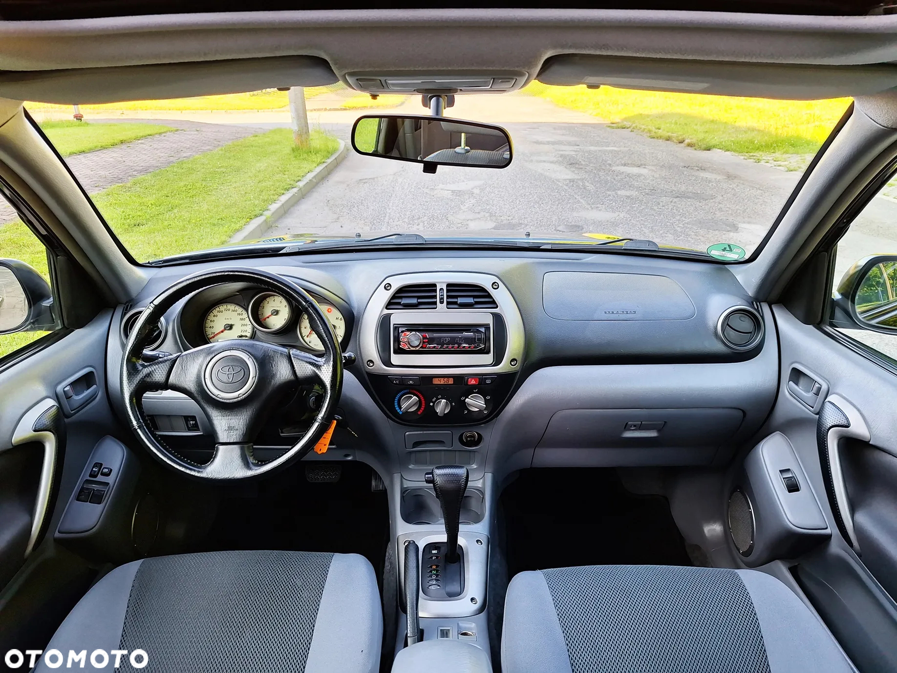 Toyota RAV4 - 7