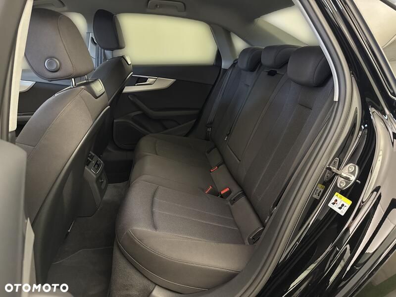 Audi A4 Limousine 35 TFSI mHEV S tronic - 20