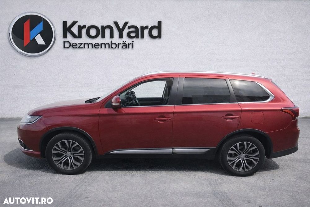 Dezmembrari dezmembrez  Mitsubishi Outlander III facelift 2.2 DIESEL 2015-2018  4N14 - 8