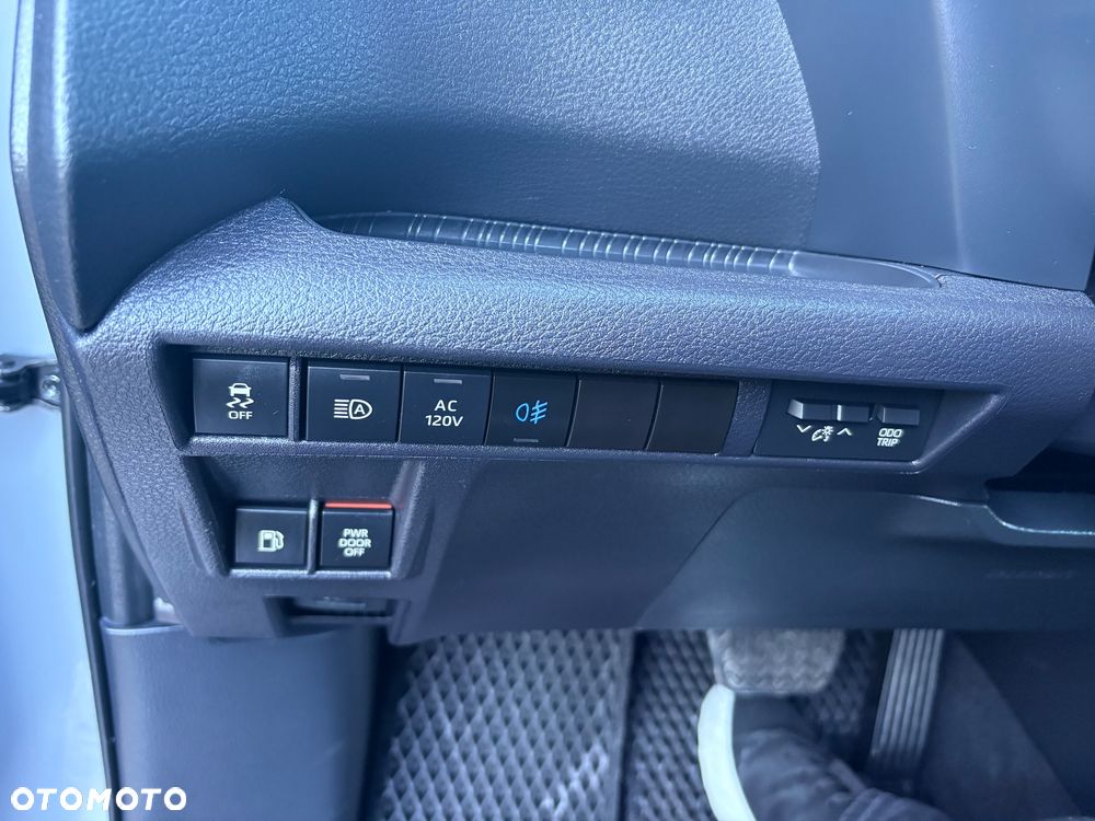 Toyota Sienna - 16