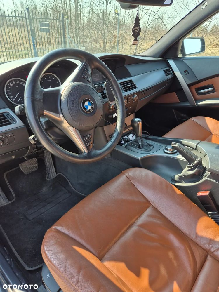 BMW Seria 5 525i - 7