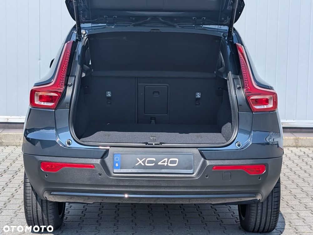 Volvo XC 40 B4 AWD Ultimate Dark - 17