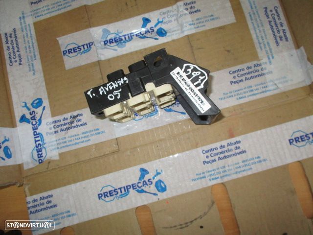 Caixa Fusiveis 8273405030 TOYOTA AVENSIS 2005 2.2 D-CAT - 2