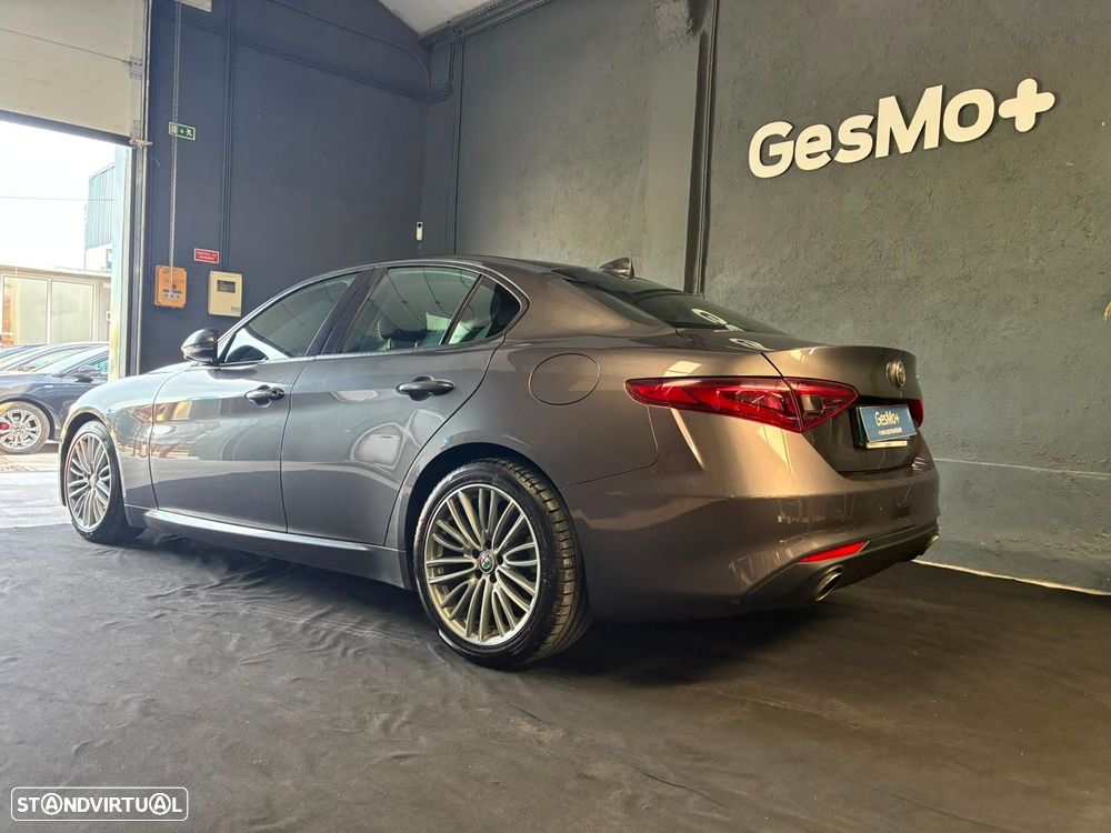 Alfa Romeo Giulia 2.2 D Super AT8 - 5