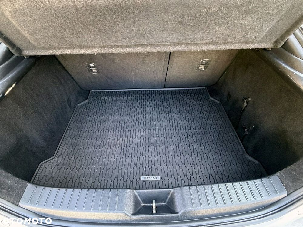 Mazda 3 2.0 mHEV Exclusive Line - 11