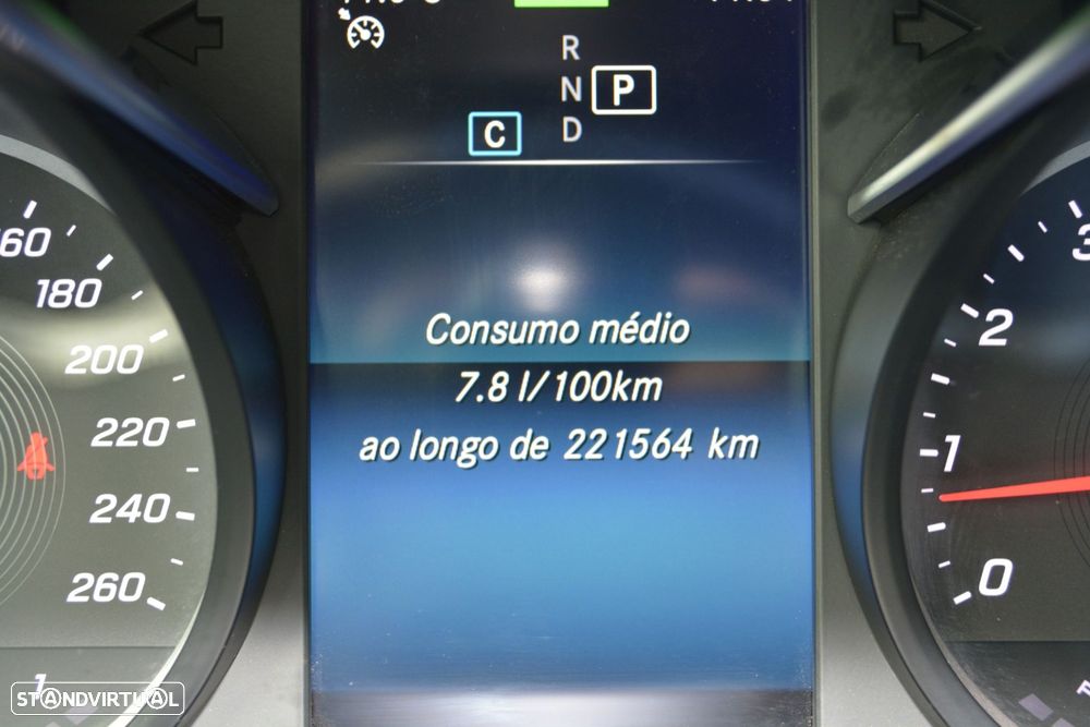 Mercedes-Benz C 300 AMG Line - 19