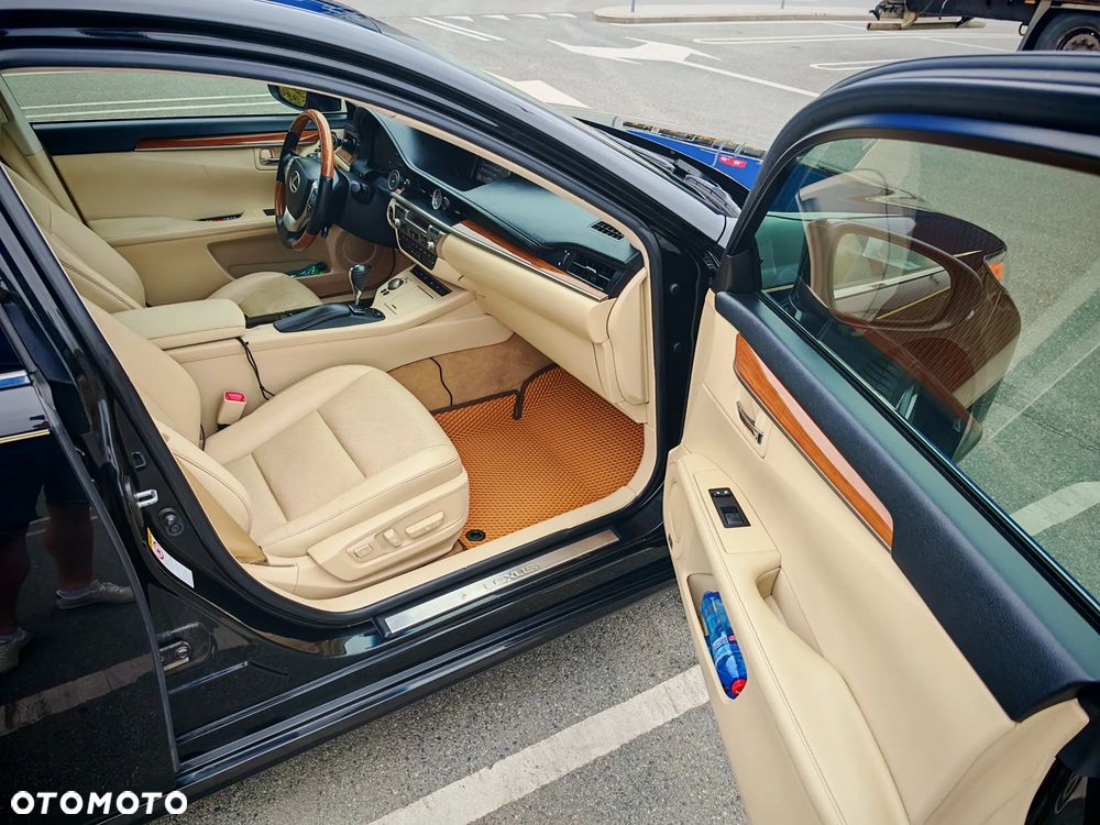 Lexus ES - 13