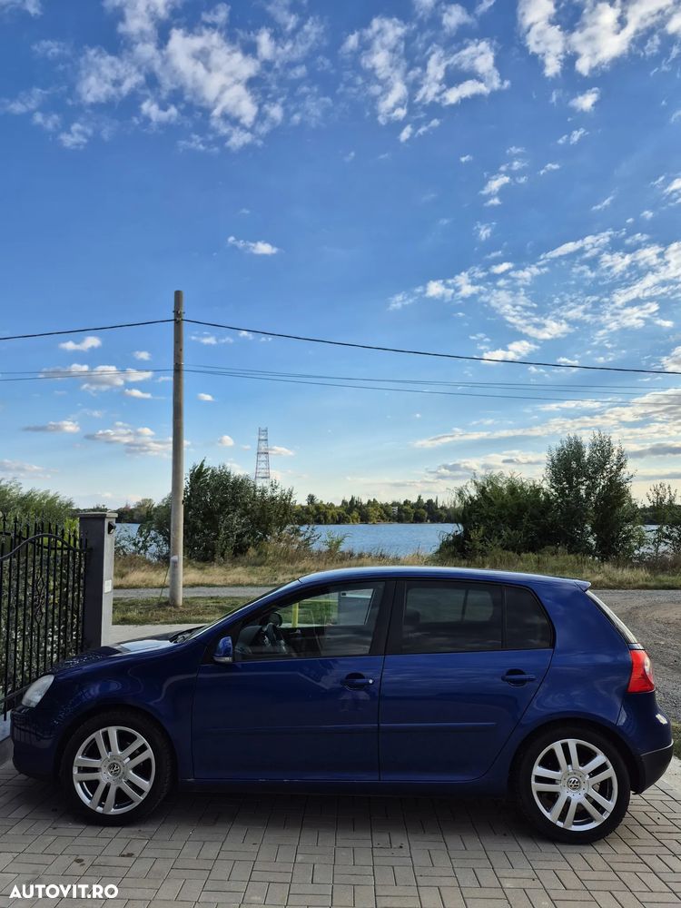 Volkswagen Golf - 3