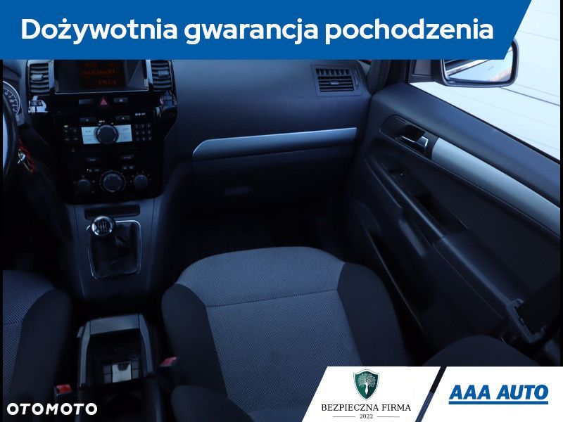 Opel Zafira - 10