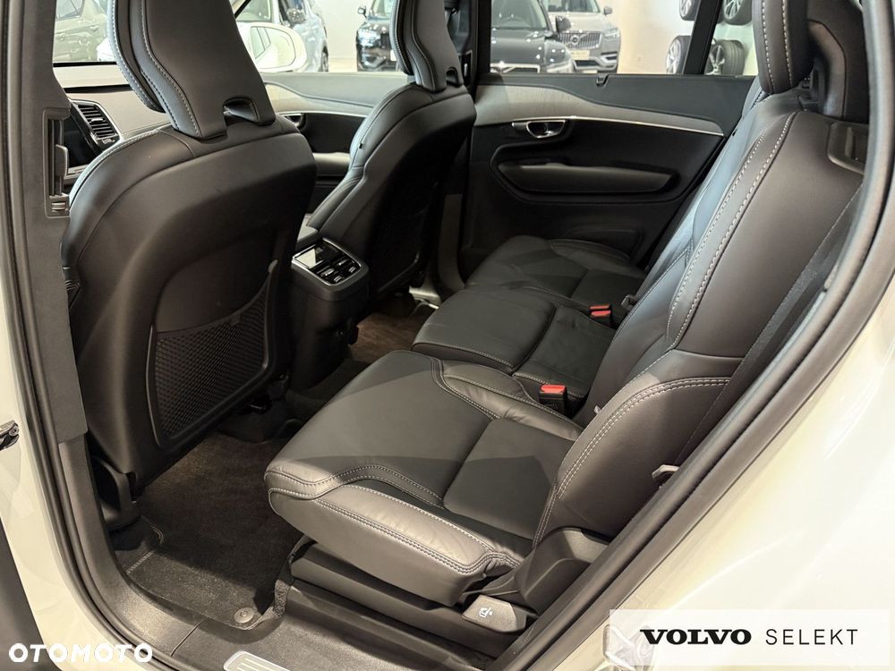 Volvo XC 90 - 21