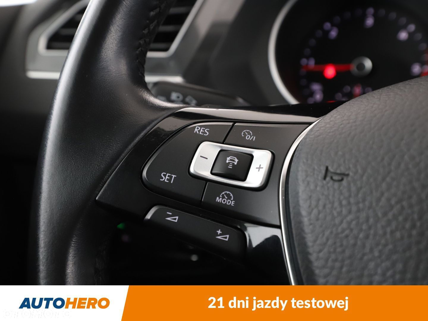 Volkswagen Tiguan - 31