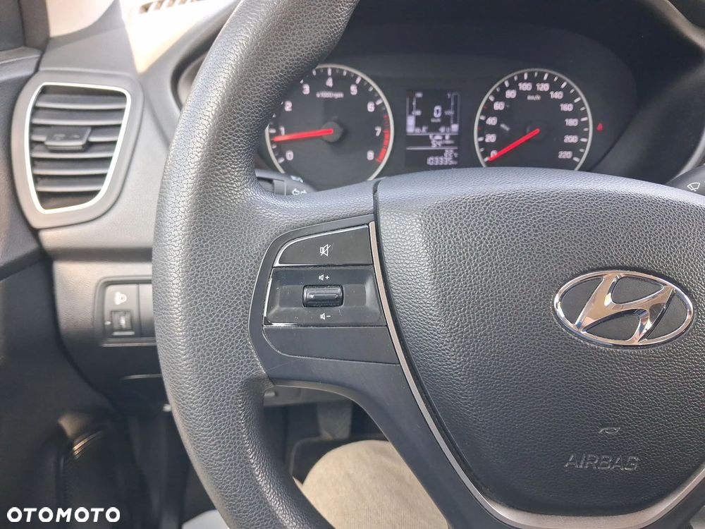 Hyundai i20 blue 1.2 Classic - 15