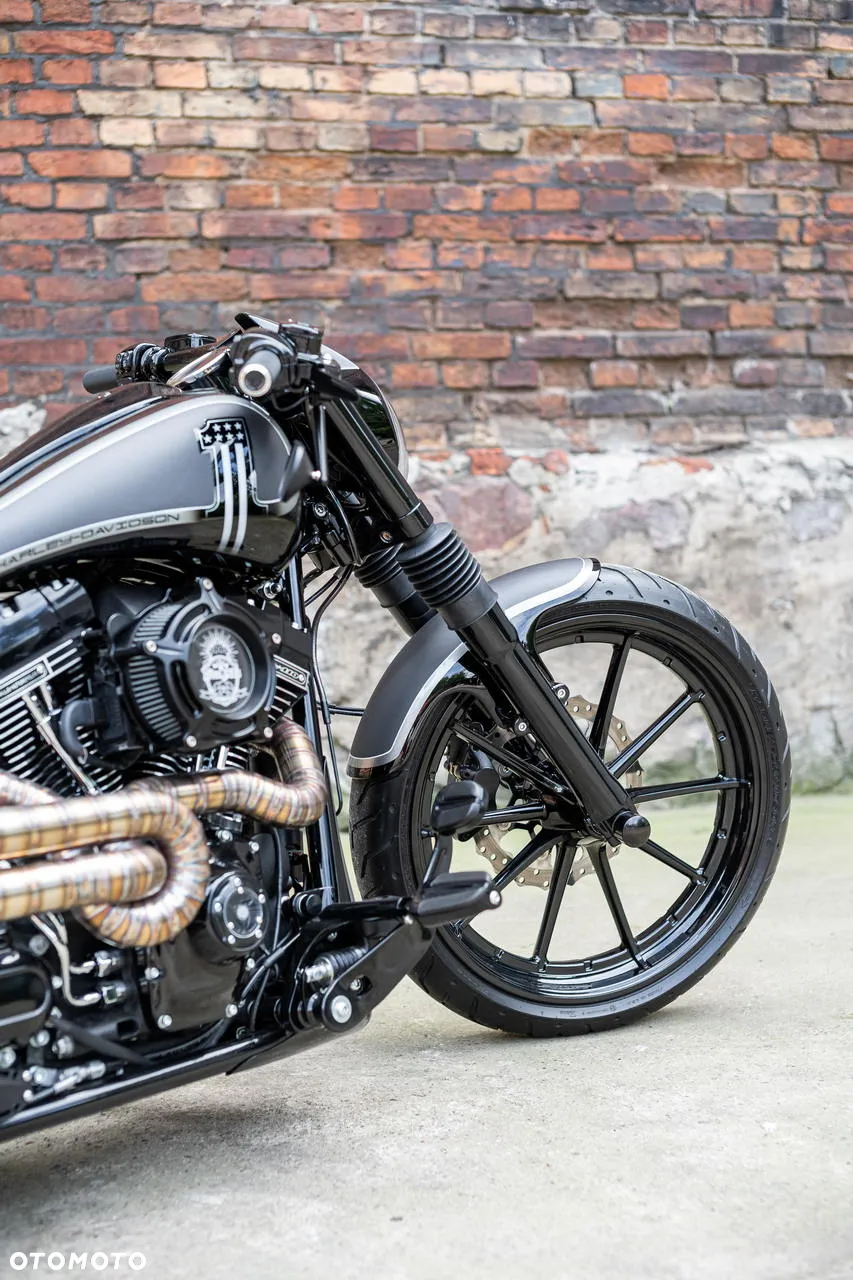 Harley-Davidson Softail Slim - 24