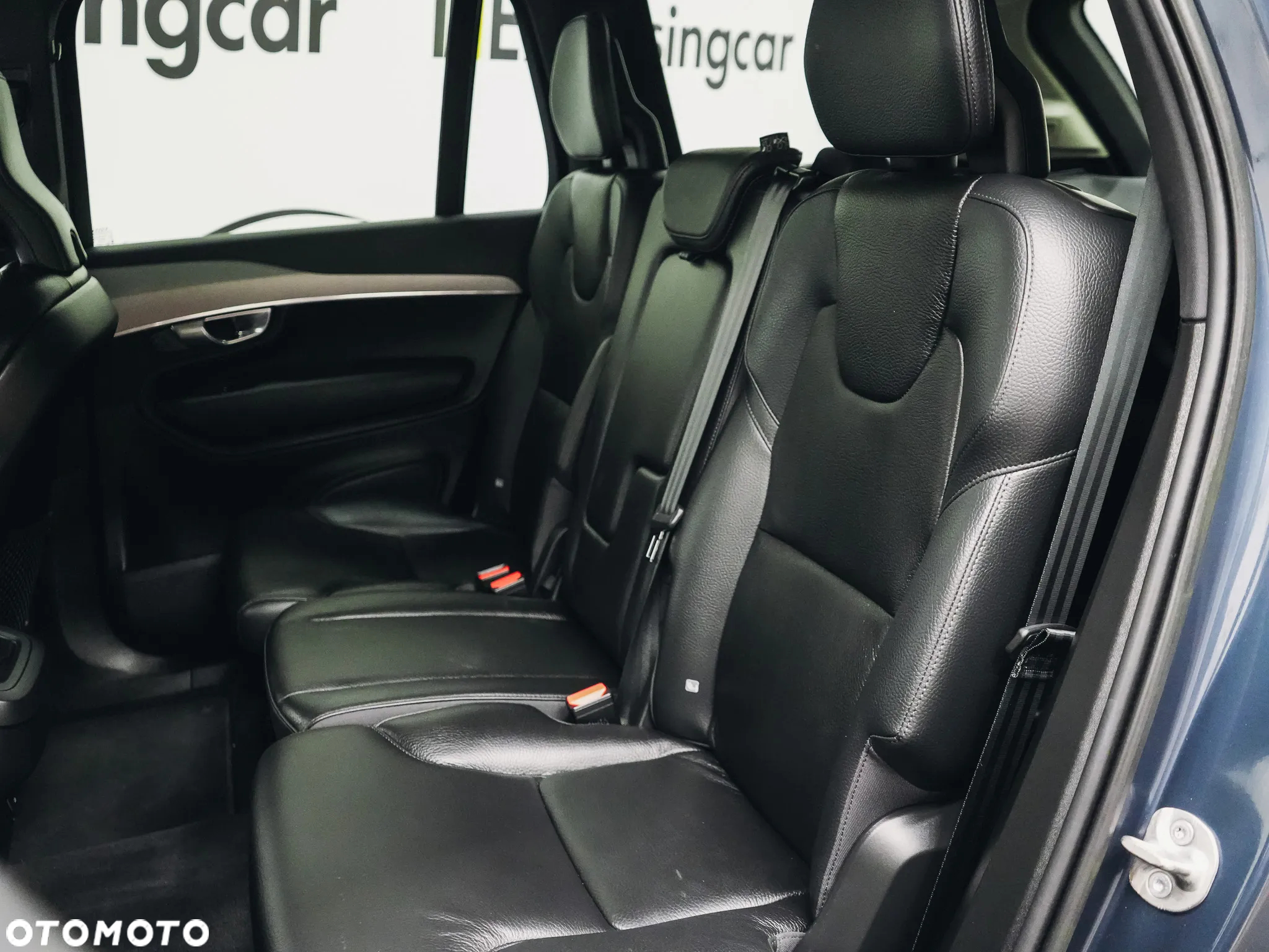 Volvo XC 90 B5 D AWD Geartronic Momentum Pro - 17