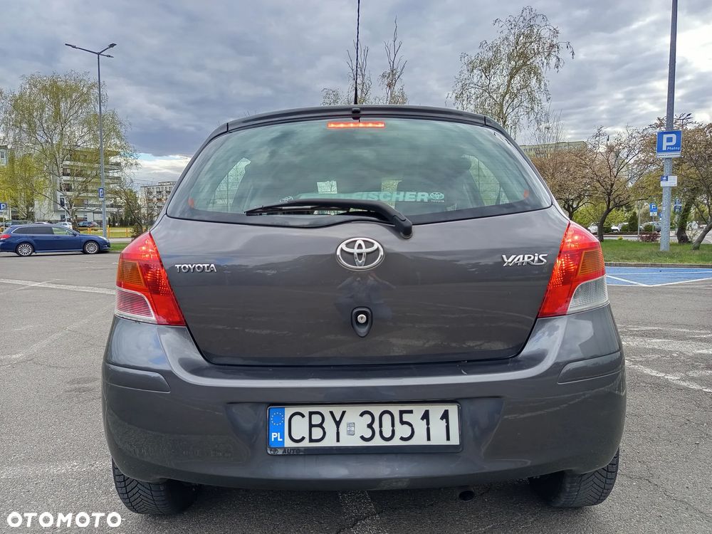Toyota Yaris 1.33 Luna - 8