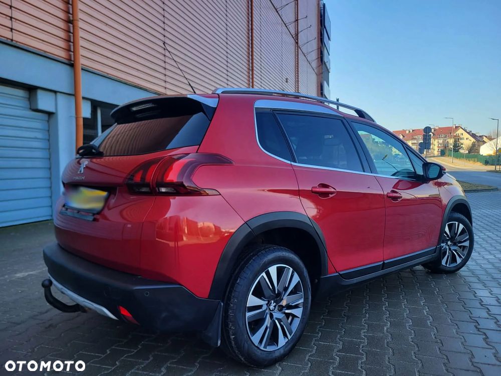 Peugeot 2008 BlueHDi 100 STOP & START Allure - 5