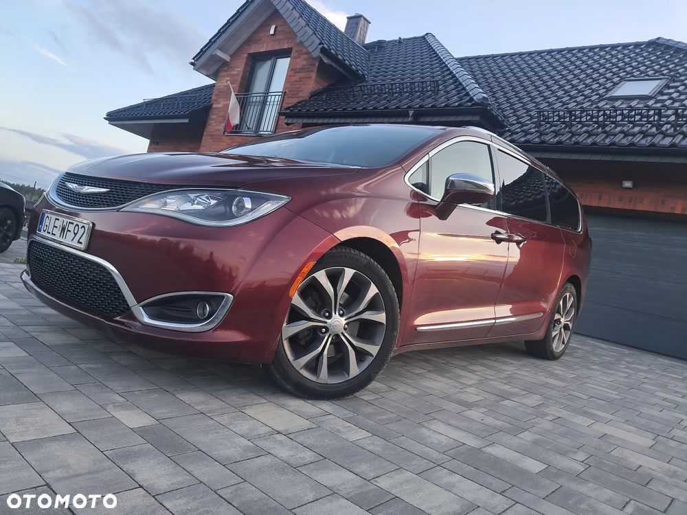 Chrysler Pacifica - 22