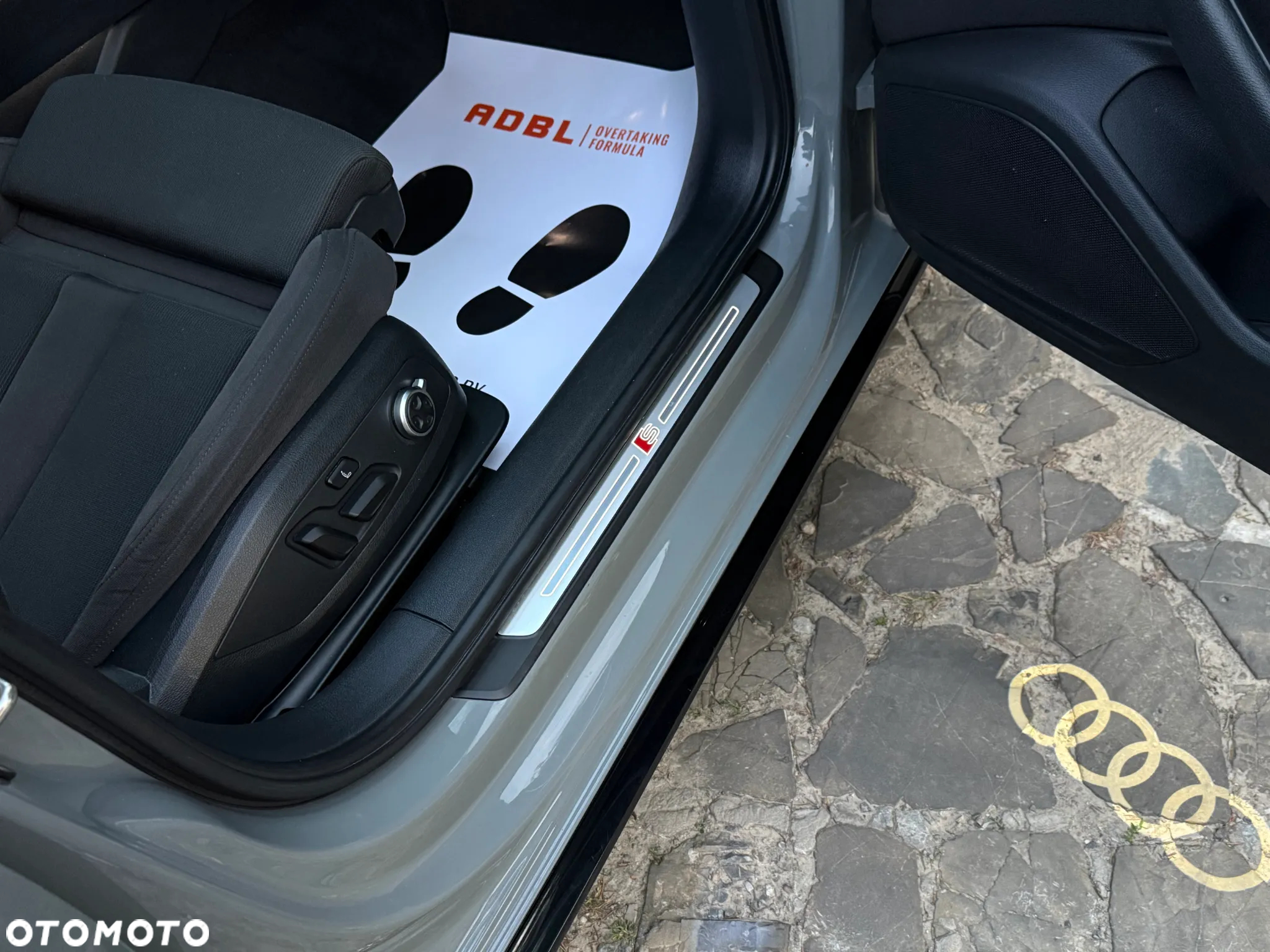 Audi A4 Avant 40 TDI quattro S tronic S line - 27