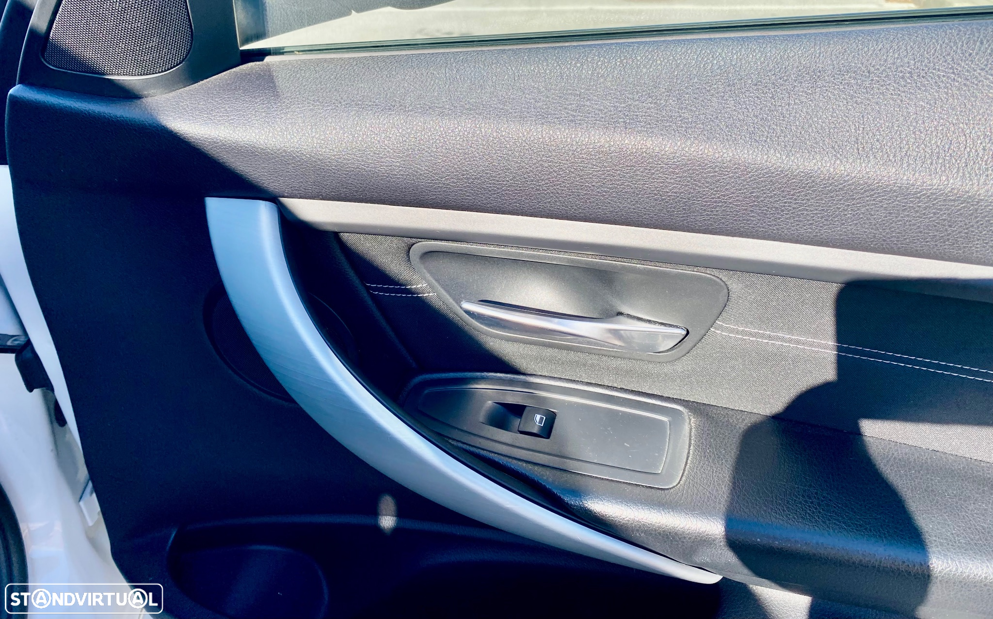 BMW 320 d DPF Touring Aut. Edition Fleet Sport - 11