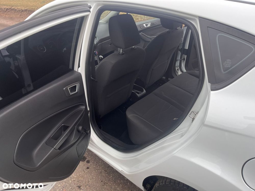 Ford Fiesta - 17