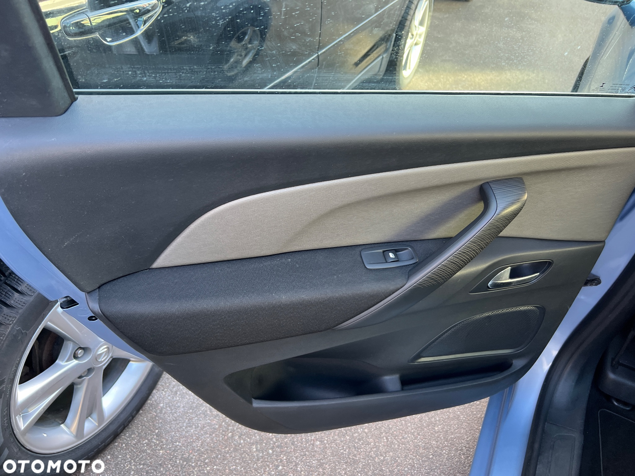Citroën C4 Picasso e-HDi 115 Intensive - 17