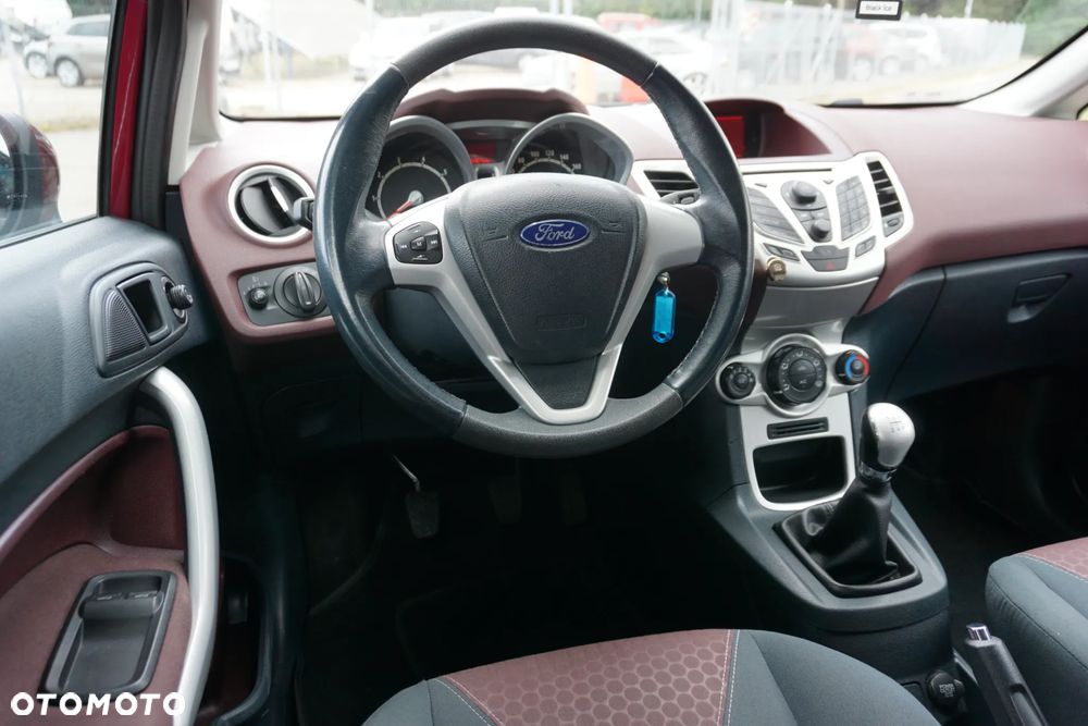 Ford Fiesta 1.25 Celebration - 11