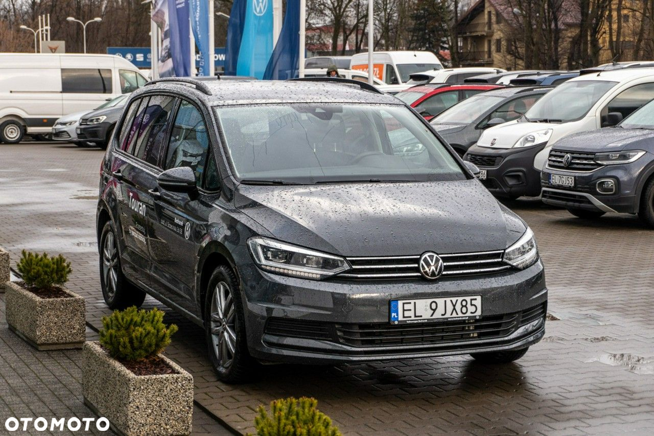 Volkswagen Touran - 4