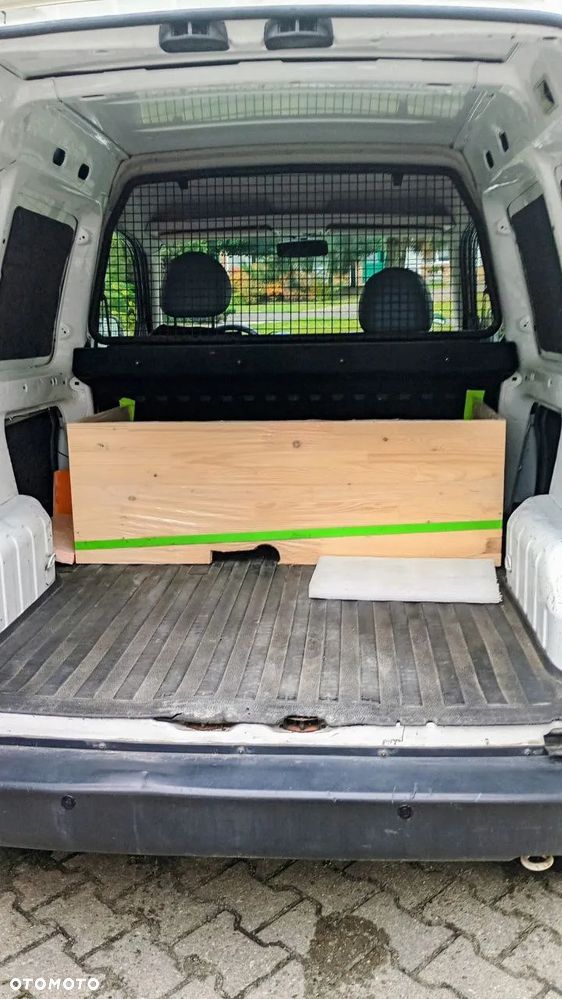 Peugeot Partner - 11