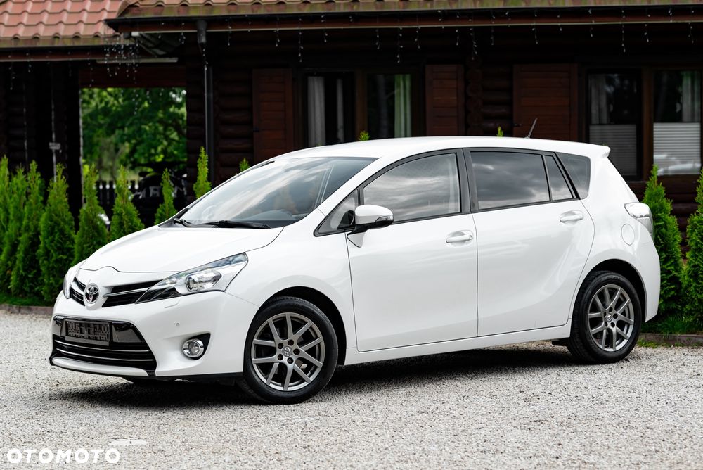 Toyota Verso 1.8 Sol 7os MS - 3