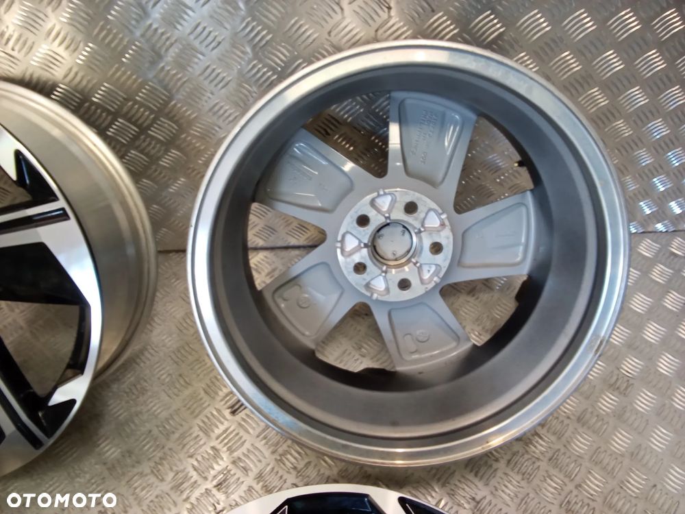Felgi Mitsubishi ASX Outlander Eclipse Cross Lancer EVO X 7Jx18 et38 5x114,3 - 8