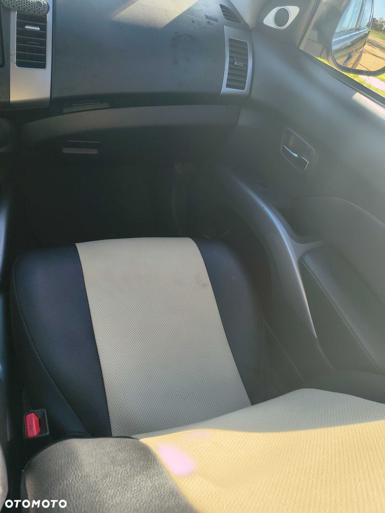 Peugeot 4007 - 12