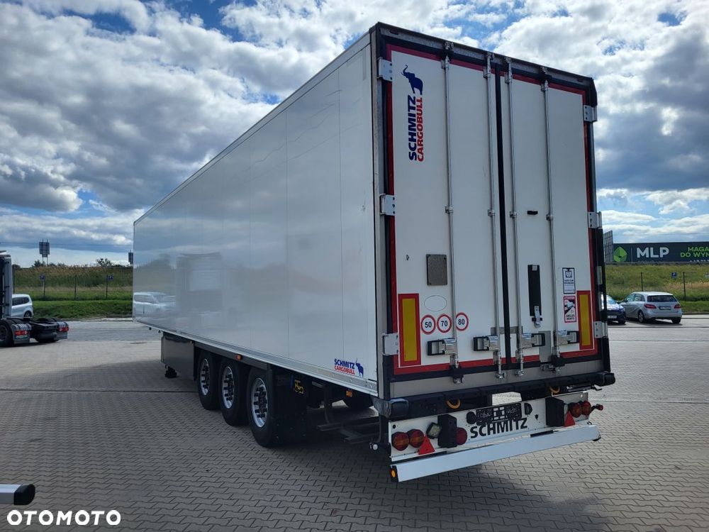 Schmitz Cargobull ThermoKing SLXi300; Dopplestock; Uchwyty promowe, Paleciara - 3