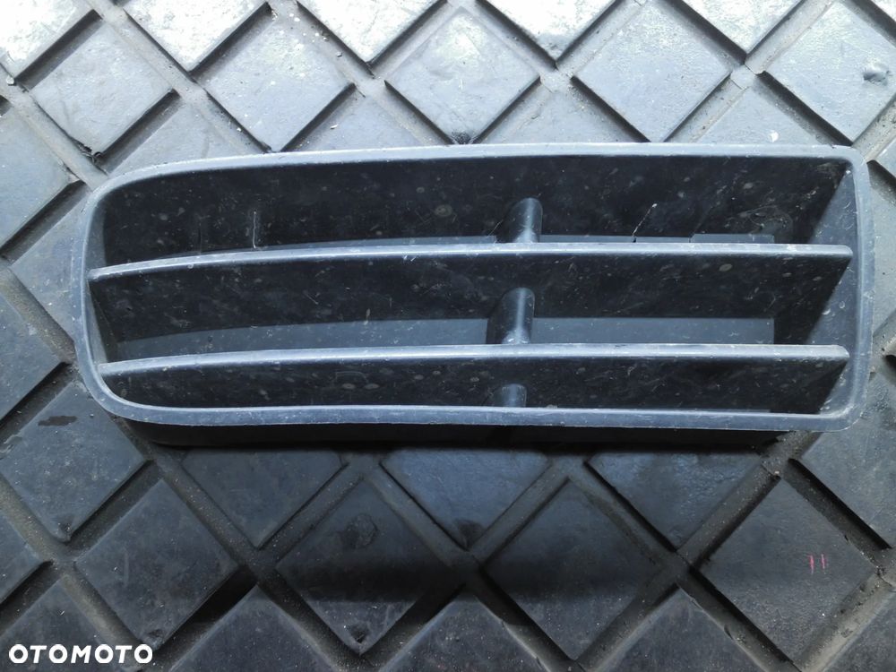 VW GOLF IV KRATKA ZDERZAKA PRAWA 1J0853666D POSIADAM 2 SZT - 1
